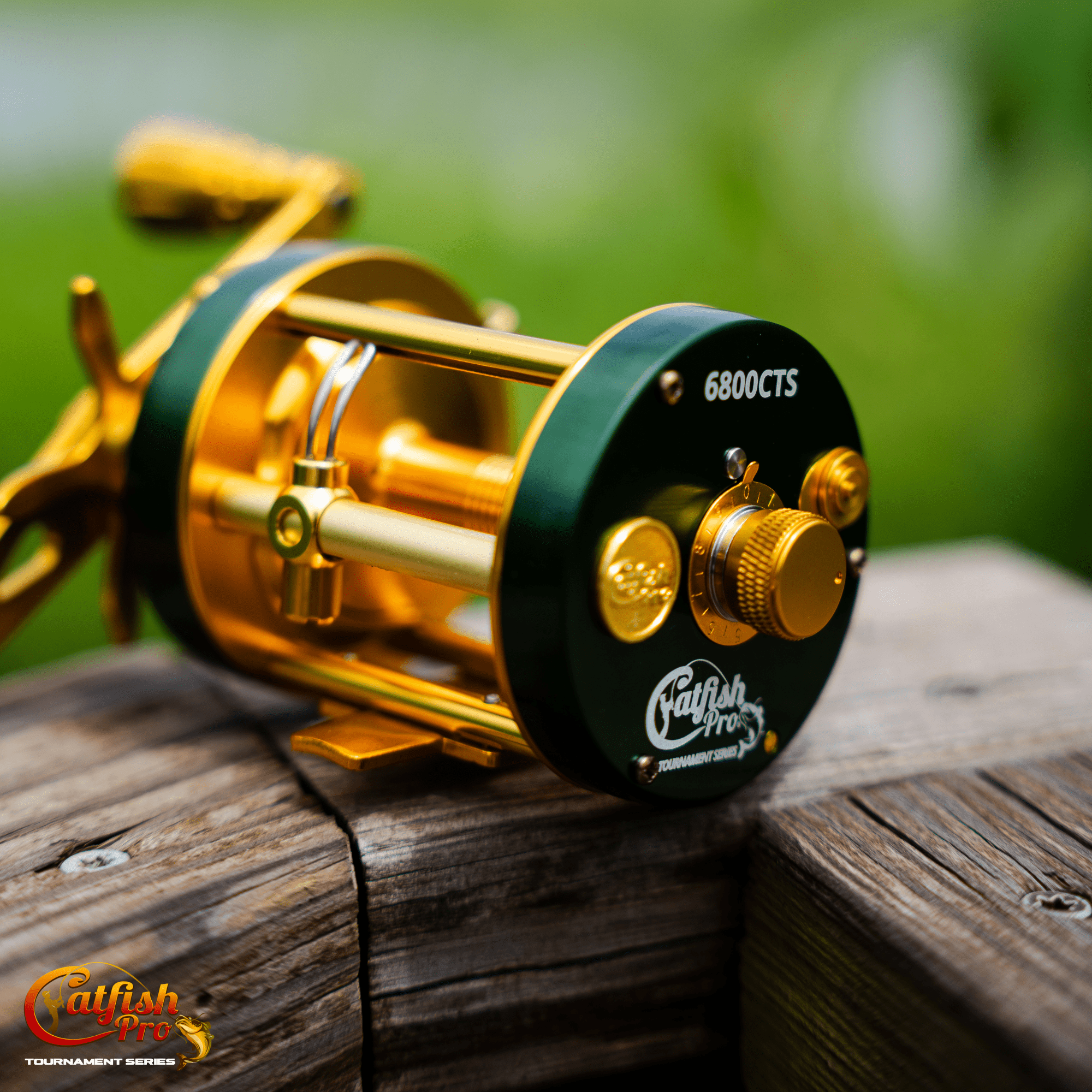6800 CTS Round Baitcaster Reel - Catfish Pro
